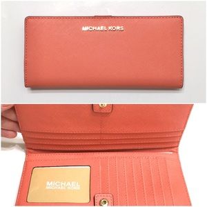 Michael Kors NWT Jet Set Slim Bifold Wallet
